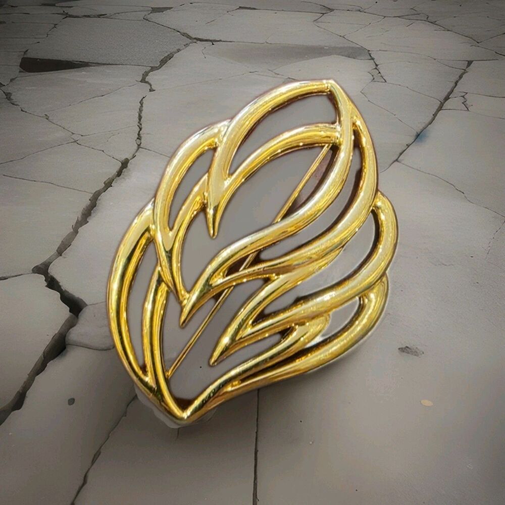 Graceful Vtg MONET Gold Tone Modernist Waves or Fire Flames Brooch